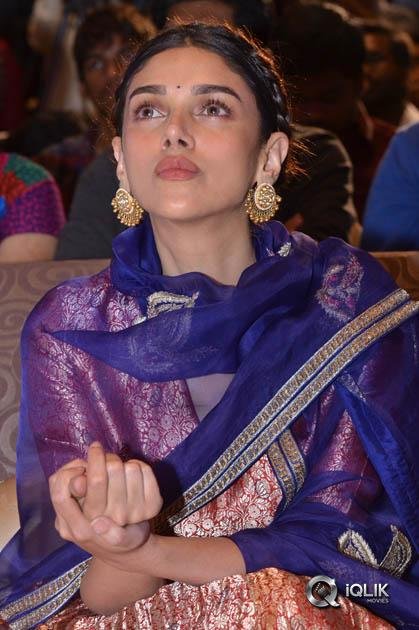 Aditi-Rao-At-Cheliyaa-Movie-Audio-Launch